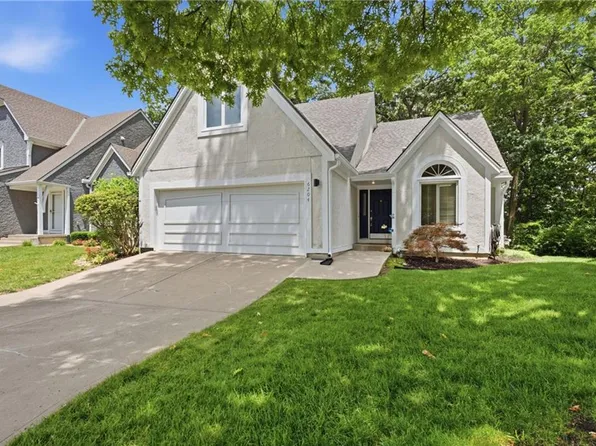 6204 W 126th St, Overland Park, KS 66209