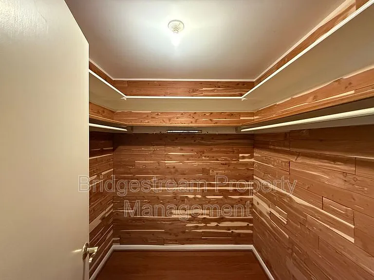 2135 E Rahn Rd — Photo 18