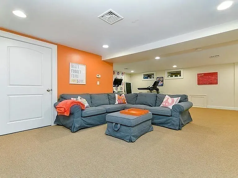 38 Dartmouth Ave — Photo 17