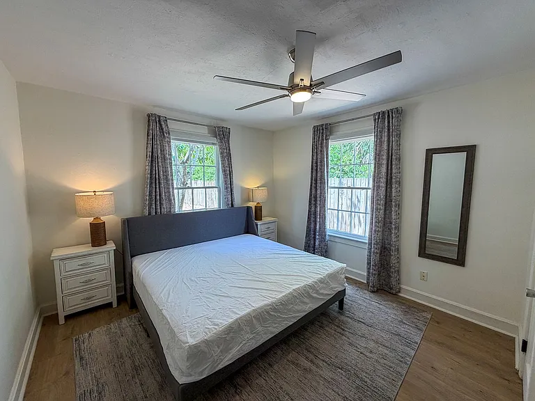 919 SW 6th Ave — Photo 20