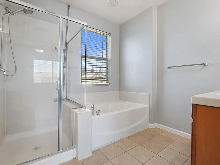 1520 Esplanade Dr — Photo 8