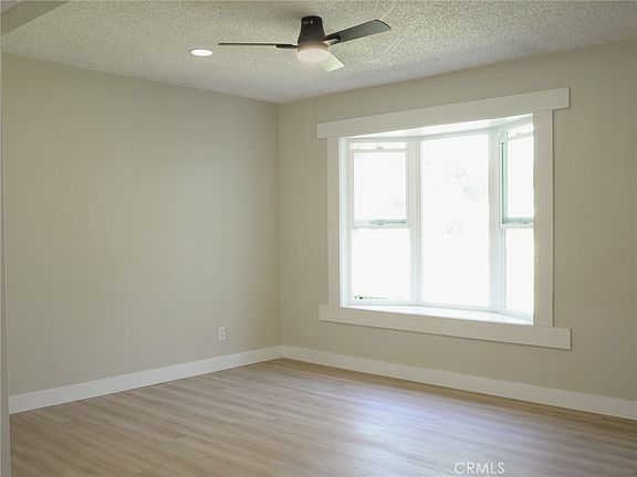 4th image of 5094 N Crescent St