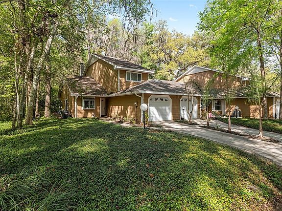 4th image of 920 SW 50th Way