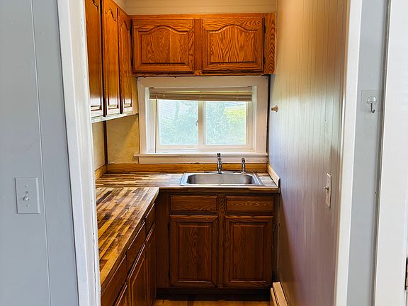 3rd image of 47 Joliette St #1