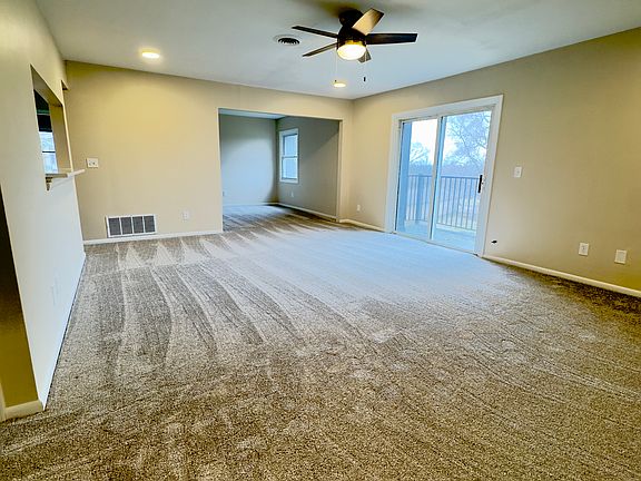 4th image of 1301 Trade Sq W APT 9