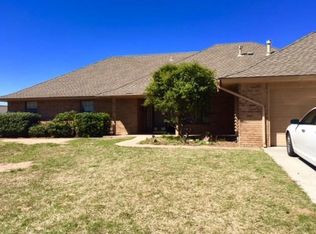 404 Kensington Rd, Norman, OK 73072