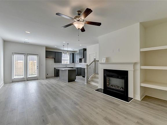 3rd image of 5825 Calle Vista Dr