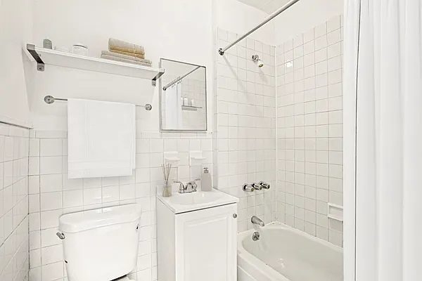 Rented by Platinum Properties | media 13