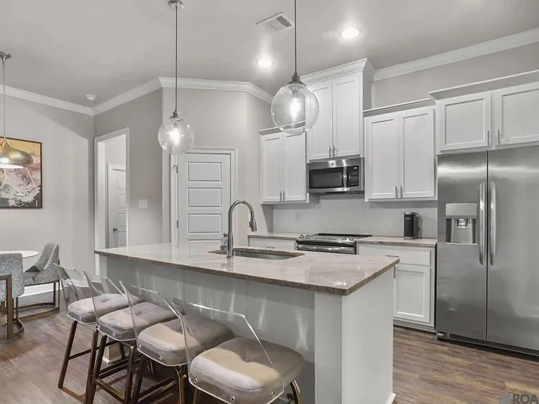 8123 Stonelake Circle East Ave — Photo 2