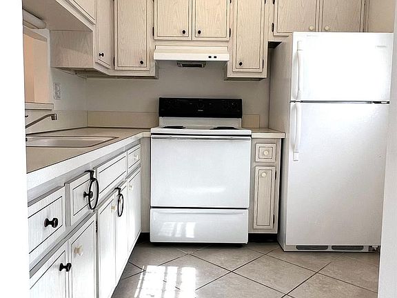 3rd image of 4411 NW 16th Street #207