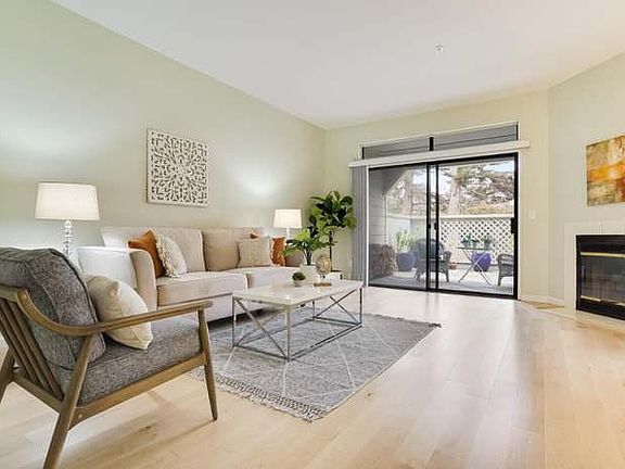 3rd image of 2601 Willowbrook Ln Unit 9