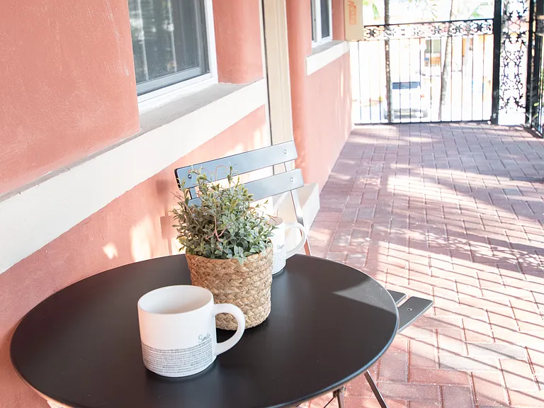 521 68th Ave #8 — Photo 3
