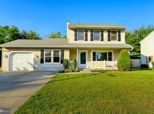 25 Williamsburg Ct, Glassboro, NJ 08028