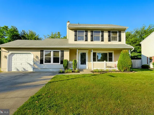 25 Williamsburg Ct, Glassboro, NJ 08028