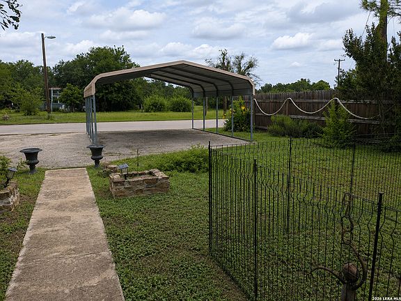 3rd image of 8000 County Road 404