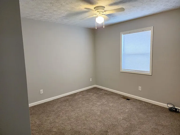 836 Sunset Ct NW — Photo 10