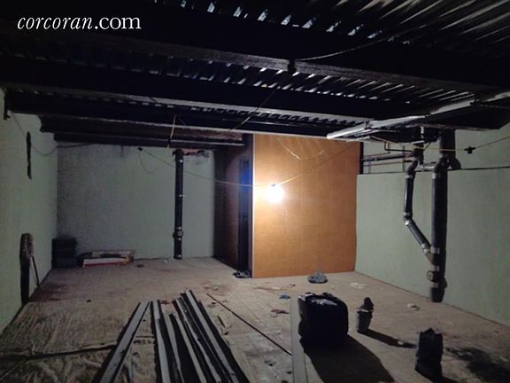4th image of 662 Washington Ave #0