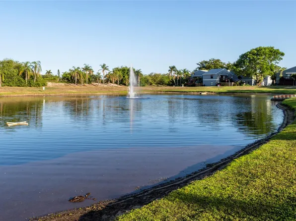 15 Crossings Circle #G, Boynton Beach, FL 33435