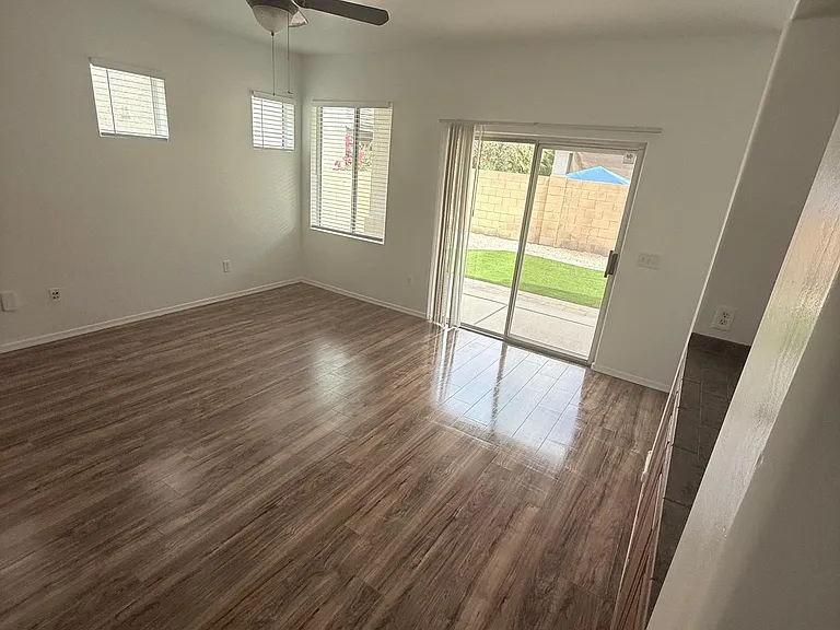 4154 E Betsy Ln — Photo 5