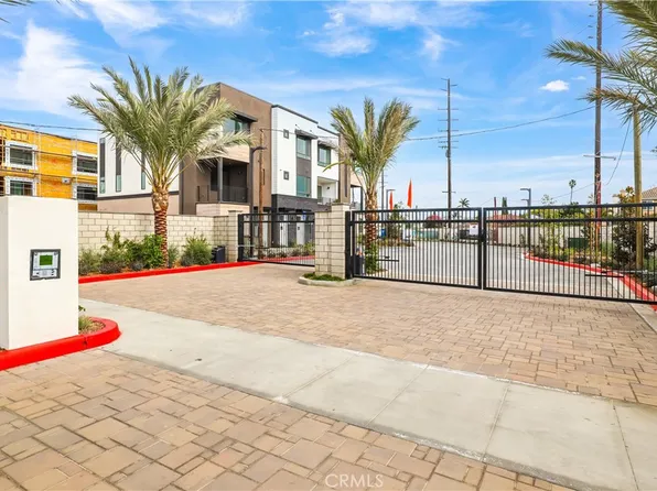 29 Bigsby Dr, Stanton, CA 90680