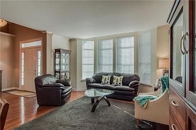 3rd image of 1432 Southampton Ct