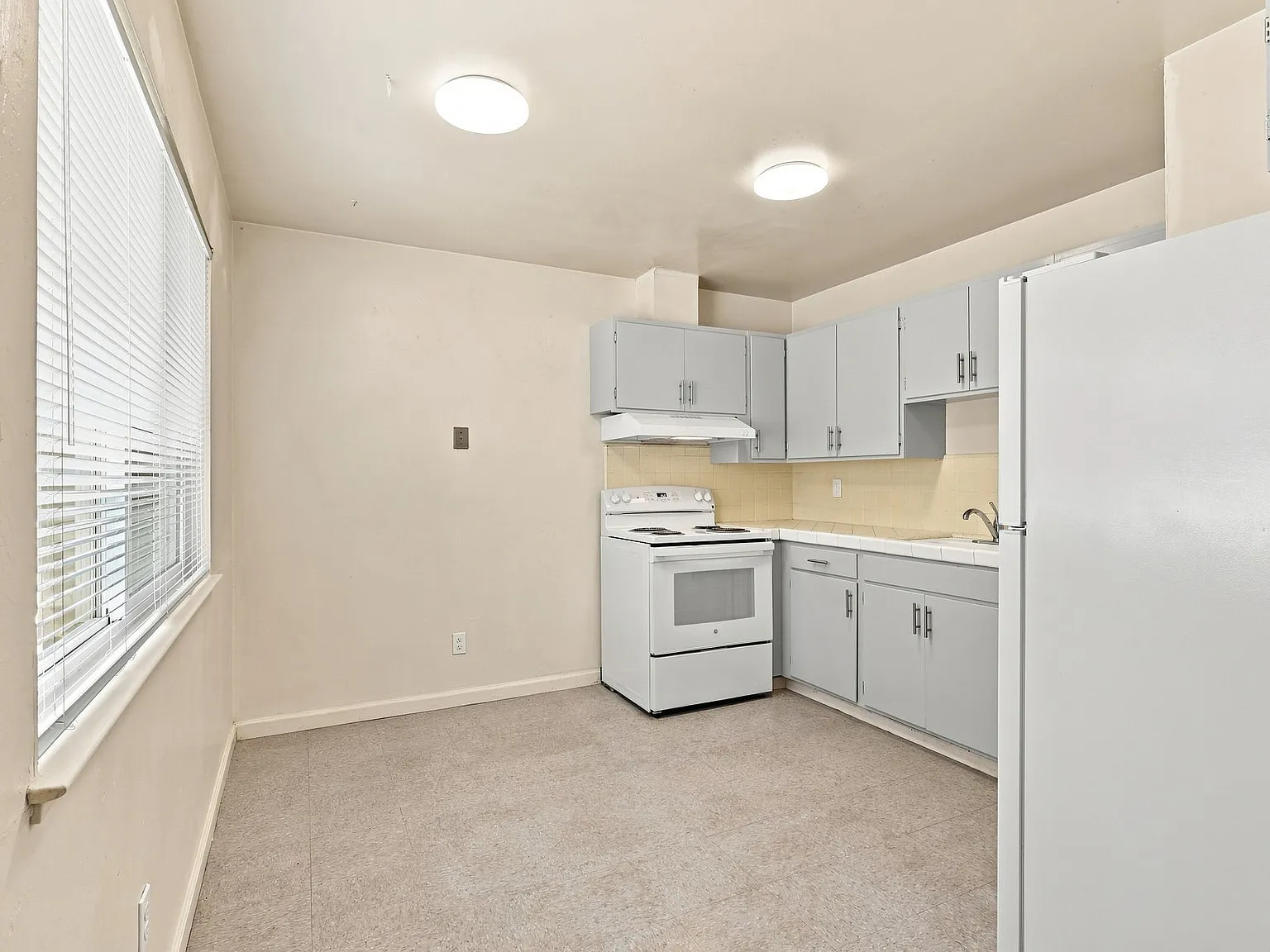 2 bed, 750 sqft, $2,095 — Photo 4