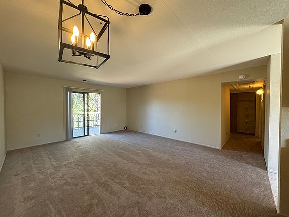 4th image of 28 Kayenta Ct