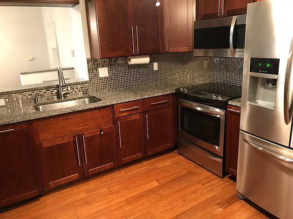 5th image of 100 4th Ave S APT 400