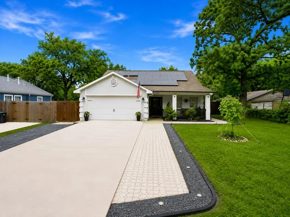 3031 Delaware Trl, Lake Worth, TX 76135