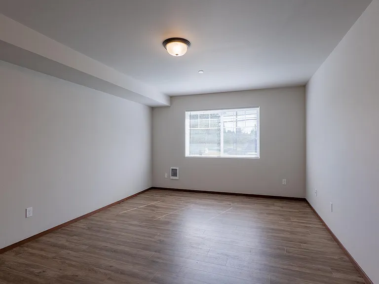 Remington Place Apartments — Photo 13