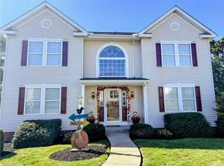 128 Stratford Ct, New Stanton, PA 15672