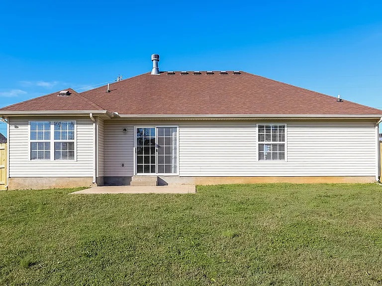 323 Buttonwood Dr — Photo 17