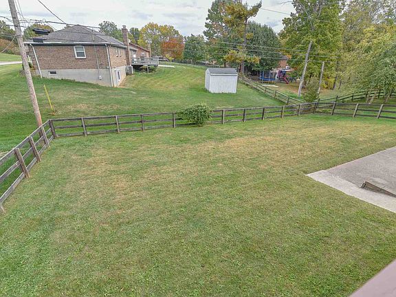 2nd image of 8870 Valley Circle Dr