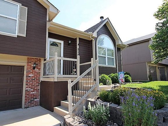 2nd image of 2105 NE Wyndham Pl