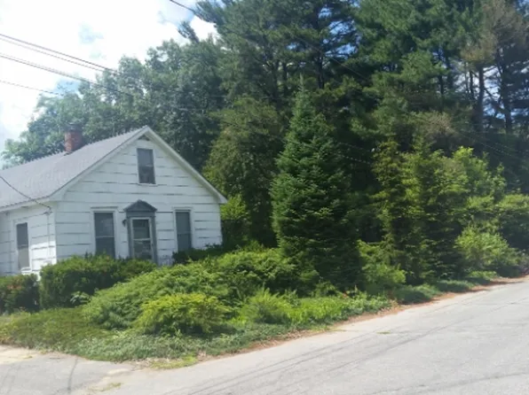 96 Elgin Ave, Manchester, NH 03104