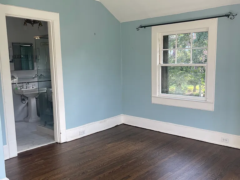 1124 N Spring St — Photo 28