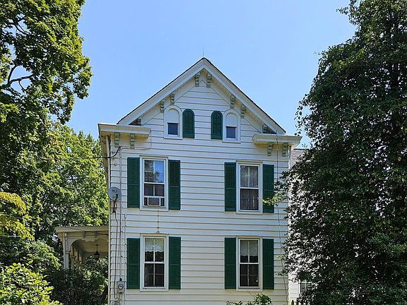 4th image of 441 Dutch Neck Rd