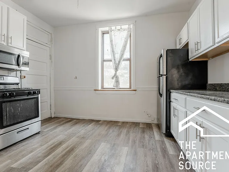 1001 N Richmond St #2S — Photo 3
