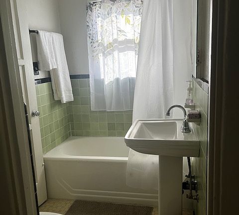 3rd image of 2668 B St #2668