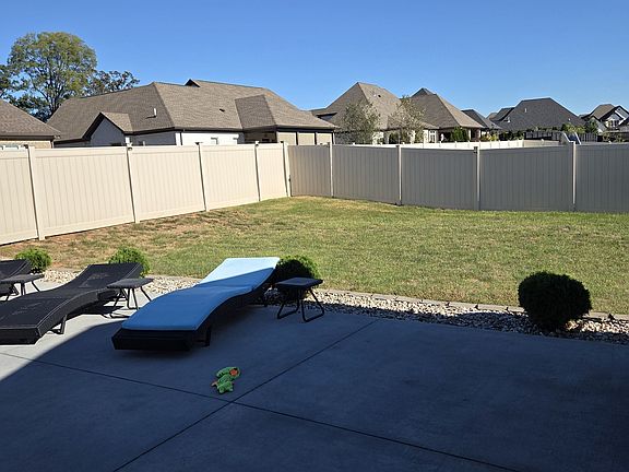 3rd image of 3058 Compass Ct