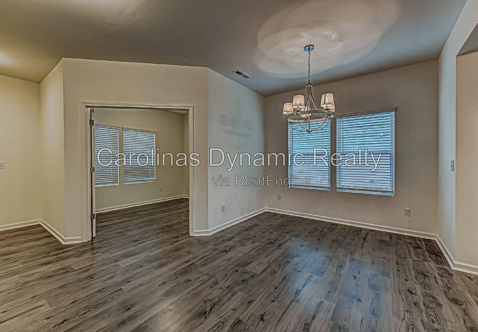 4 bed, 2.5 bath, 2200 sqft, $2,500 — Photo 3