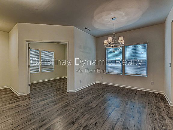 3rd image of 4014 Beacon Ave