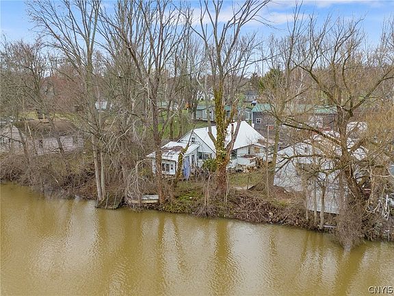 3rd image of 7445 Gordon Rd