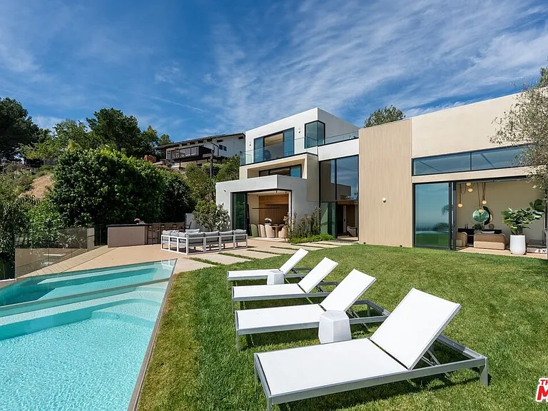 2501 Banyan Dr — Photo 64