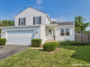 208 Mary Ct, Round Lake Beach, IL