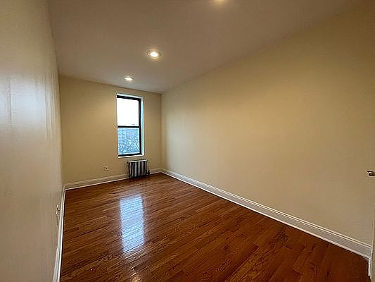 5th image of 1520 Saint Nicholas Ave #43