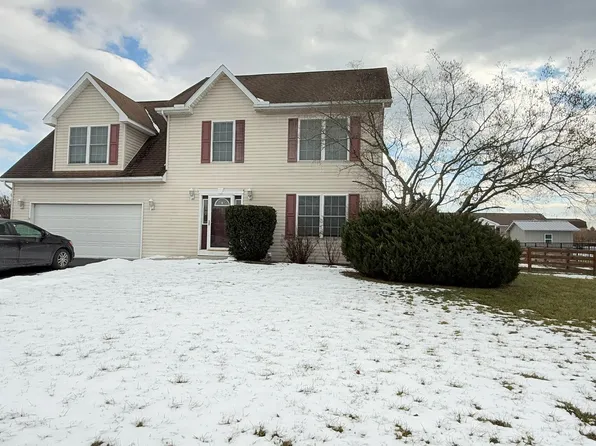 13 Meade Dr, Carlisle, PA 17013