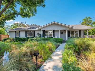 407 E College St, Fredericksburg, TX, 78624