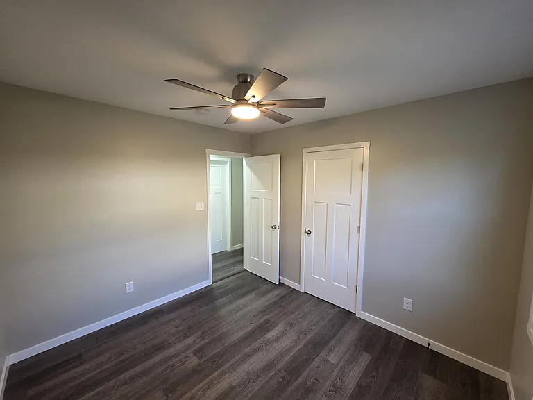 1612 Butterfield Rd — Photo 8