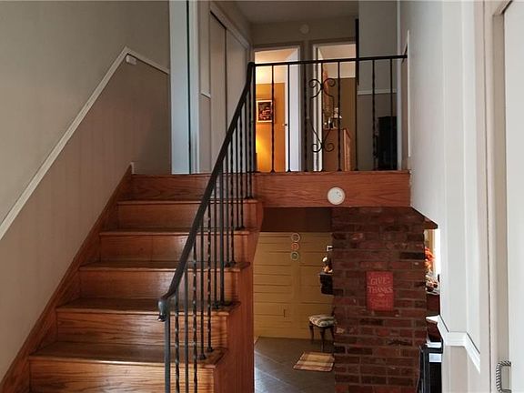 4th image of 4899 Coldbrook Dr